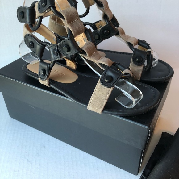 L.A.M.B “Indee” G8107 Blktpe toe sandal - Picture 8 of 16